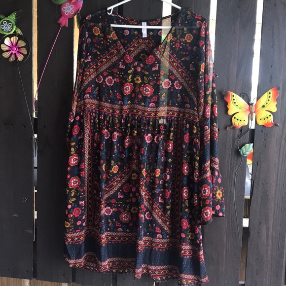 Dresses & Skirts - Light airy dress Dresses & Skirts - Light airy dress